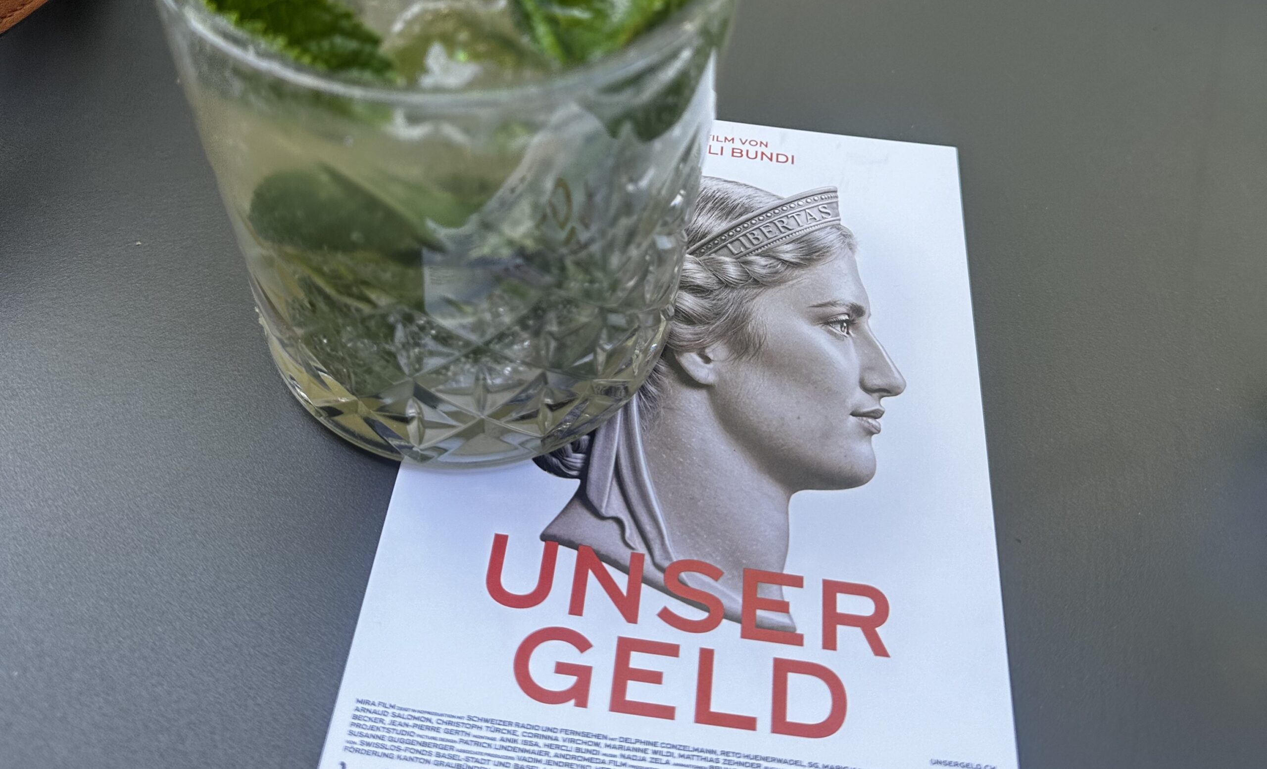 Filmkritik Unser Geld: Zwischen Schuld, Schwere und Selbstbestimmung